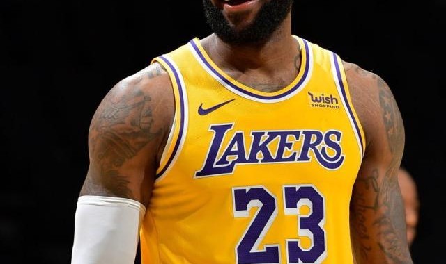 开云体育-新赛季首期MVP榜：詹皇东契奇领跑 库里进前五