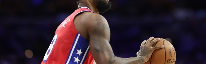 开云体育-不手软！保罗·乔治底角三分一箭穿心 帮助76人紧咬比分