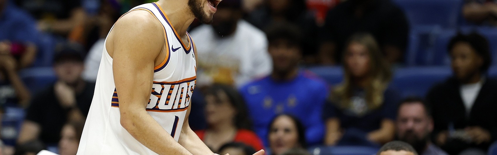 错失关键球！布克21中9得到27分3助 关键时刻面对伊森单挑三不沾