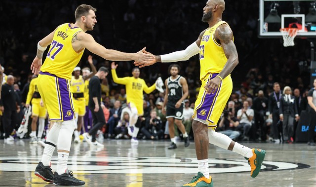 2026年单场至少20分5板5助场次：东契奇20场第一 詹姆斯14场第二