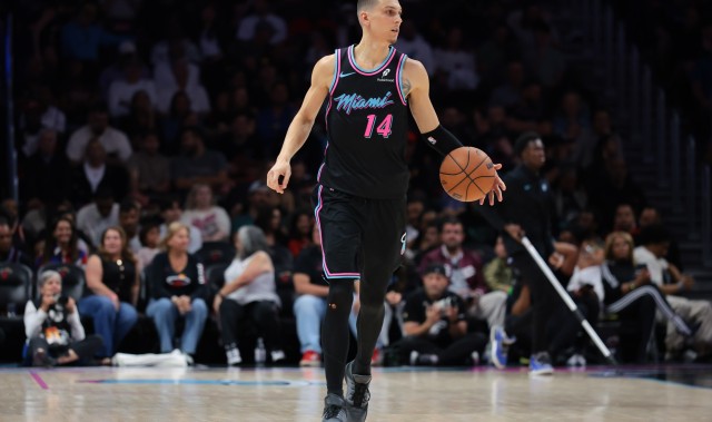 kaiyun sports-热火迎战魔术 希罗&amp;鲍威尔&amp;韦尔&amp;亚库乔尼斯出战 维金斯缺阵